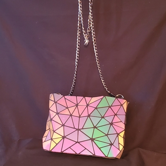 Holographic Geometric Bag - Picture 3 of 7